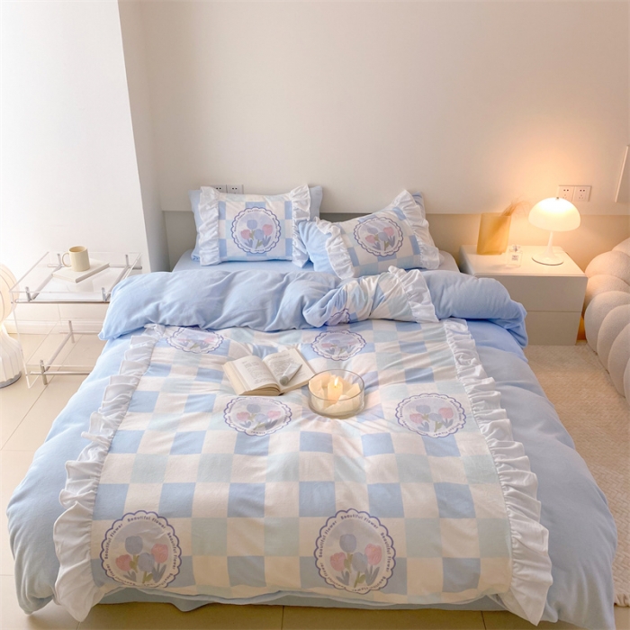 91家纺网 家纺一手货源 找家纺 昔可家纺 2023新款花边数码宝宝绒四件套 蓝棋盘郁金