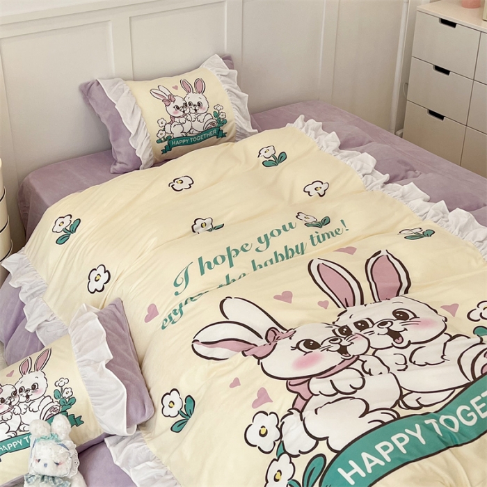 91家纺网 家纺一手货源 找家纺 昔可家纺 2023新款花边数码宝宝绒四件套 萌萌兔兔