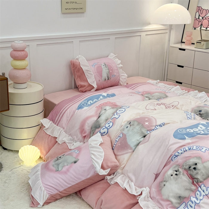 91家纺网 家纺一手货源 找家纺 昔可家纺 2023新款花边数码宝宝绒四件套 蜜桃粉猫