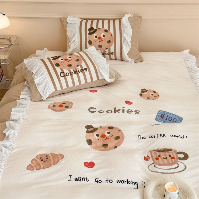 91家纺网 家纺一手货源 找家纺 昔可家纺 2023新款花边数码宝宝绒四件套 曲奇饼干