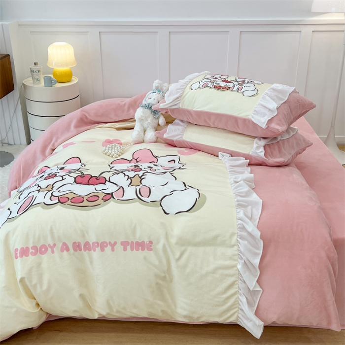 91家纺网 家纺一手货源 找家纺 昔可家纺 2023新款花边数码宝宝绒四件套 蛋糕猫咪