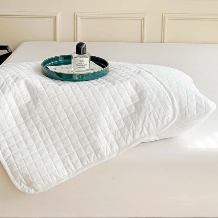 91家纺网 家纺一手货源 找家纺 春雨家居 2024新款全棉隔脏夹棉枕套 白色