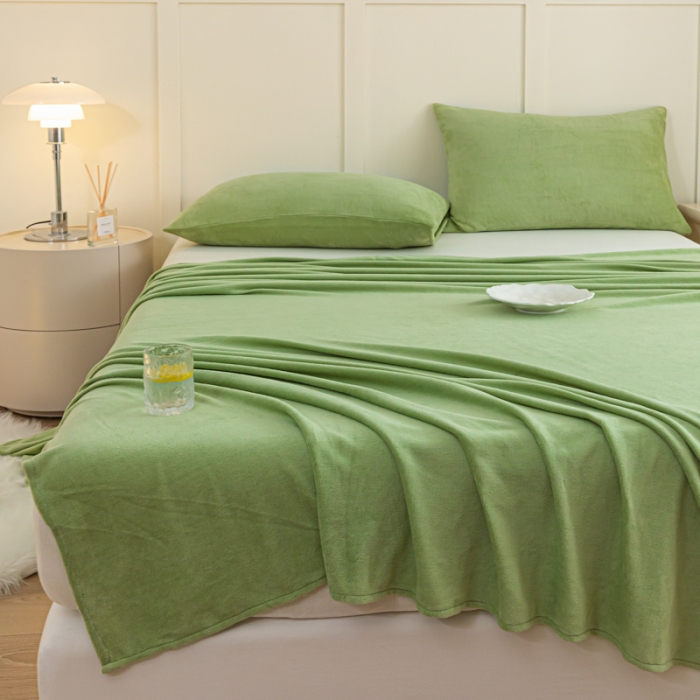 91家纺网 家纺一手货源 找家纺 （总）慕澄家纺 2023新款纯色牛奶绒加厚保暖多功能床单盖毯