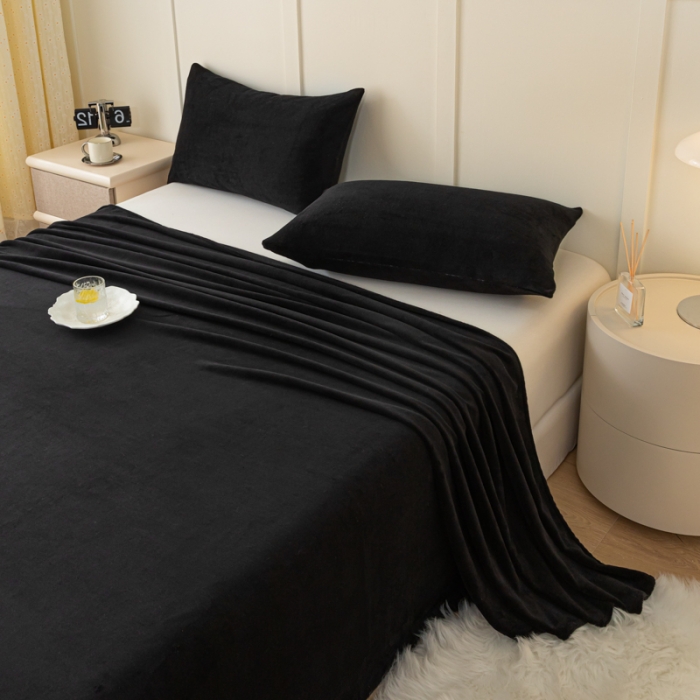 91家纺网 家纺一手货源 找家纺 慕澄家纺 2023新款纯色牛奶绒加厚保暖多功能床单盖毯 床单-黑金