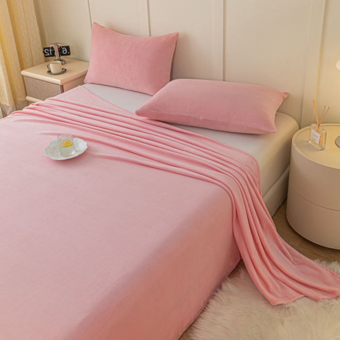 91家纺网 家纺一手货源 找家纺 慕澄家纺 2023新款纯色牛奶绒加厚保暖多功能床单盖毯 床单-桃粉