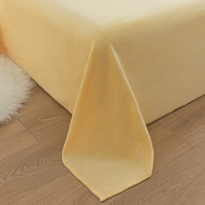 91家纺网 家纺一手货源 找家纺 慕澄家纺 2023新款纯色牛奶绒加厚保暖多功能床单盖毯 床单-杏黄