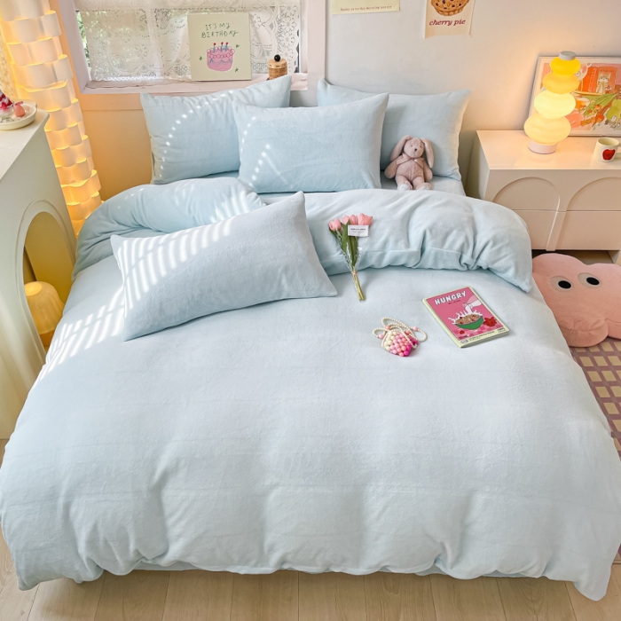 91家纺网 家纺一手货源 找家纺 （总）慕澄家纺 2023新款简约牛奶绒加厚保暖四件套-纯爱