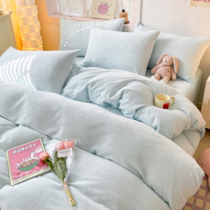 91家纺网 家纺一手货源 找家纺 （总）慕澄家纺 2023新款简约牛奶绒加厚保暖四件套-纯爱
