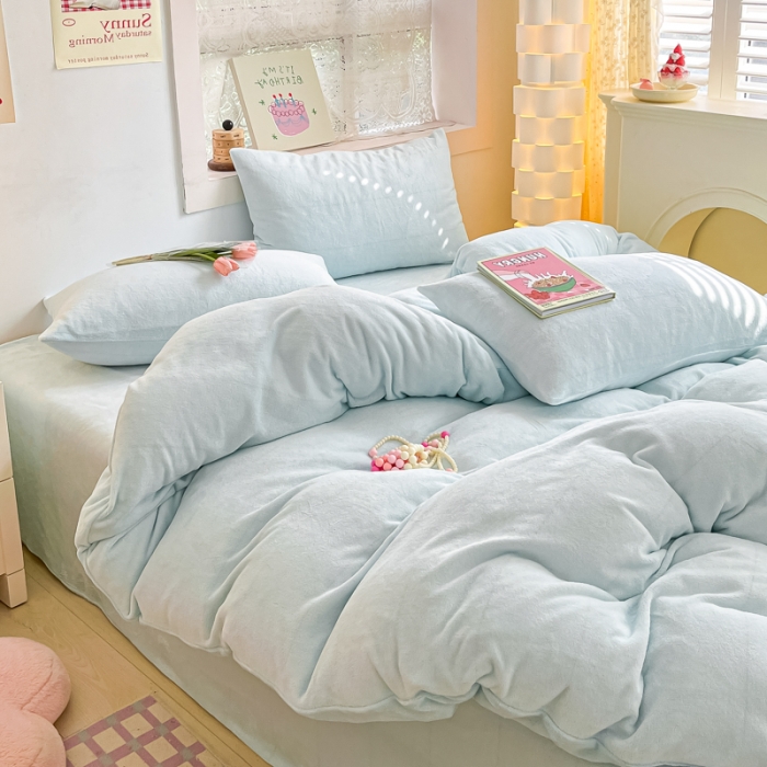 91家纺网 家纺一手货源 找家纺 （总）慕澄家纺 2023新款简约牛奶绒加厚保暖四件套-纯爱