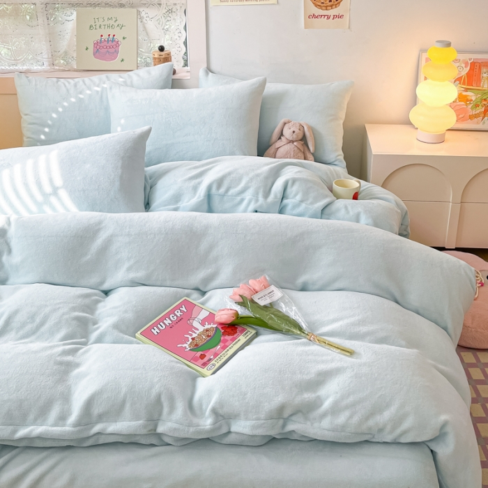 91家纺网 家纺一手货源 找家纺 （总）慕澄家纺 2023新款简约牛奶绒加厚保暖四件套-纯爱