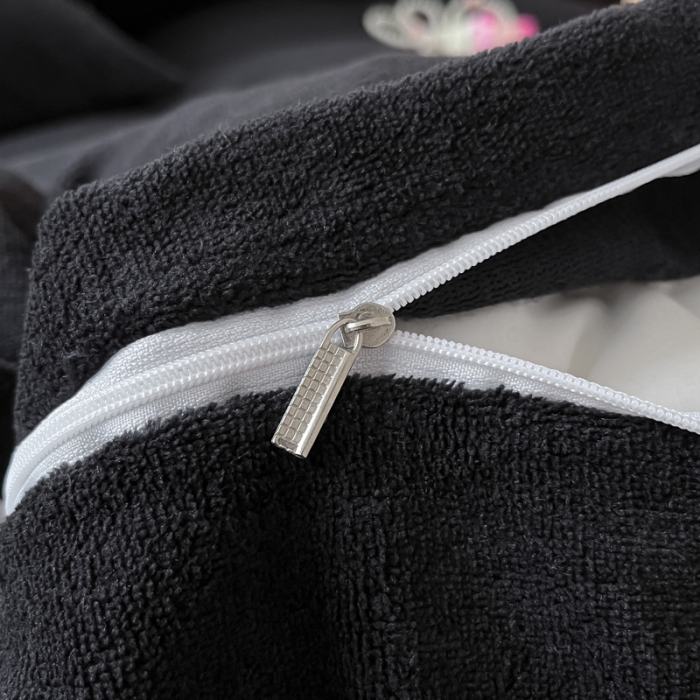 91家纺网 家纺一手货源 找家纺 慕澄家纺 2023新款简约牛奶绒加厚保暖四件套-纯爱 纯爱-黑金