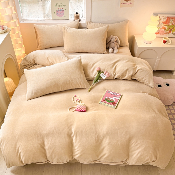 91家纺网 家纺一手货源 找家纺 慕澄家纺 2023新款简约牛奶绒加厚保暖四件套-纯爱 纯爱-驼咖