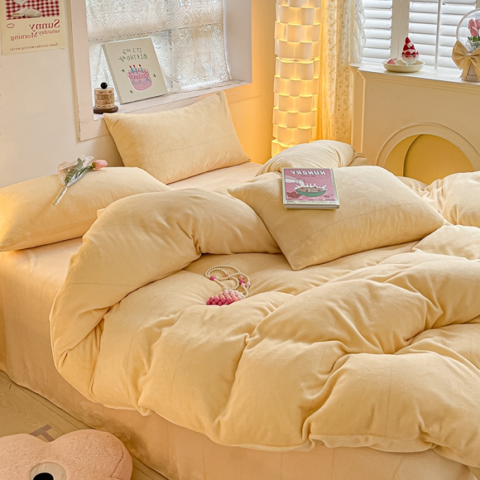 91家纺网 家纺一手货源 找家纺 慕澄家纺 2023新款简约牛奶绒加厚保暖四件套-纯爱 纯爱-杏黄