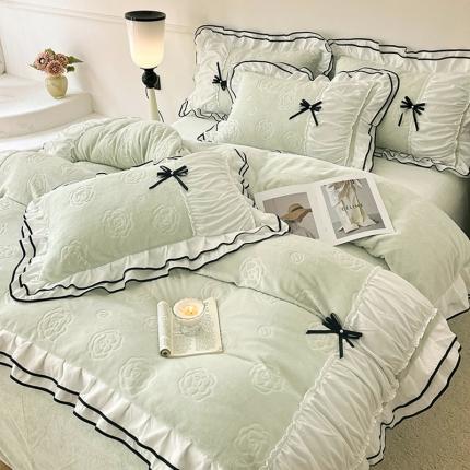 91家纺网 家纺一手货源 找家纺 （总）逸尚阁 2024新款牛奶绒雕花拼接双层花边四件套