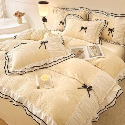 91家纺网 家纺一手货源 找家纺 （总）逸尚阁 2024新款牛奶绒雕花拼接双层花边四件套