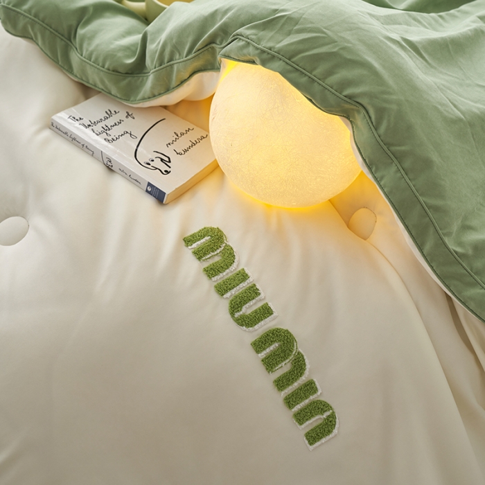 91家纺网 家纺一手货源 找家纺 （总）荔禾家居 2023新款A类毛巾绣多巴胺系大豆被冬被