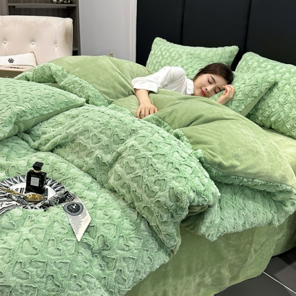 91家纺网 家纺一手货源 找家纺 漫步云2023直播爆款9斤加厚兔毛绒兔兔绒懒兔绒立体剪花牛奶绒四件套