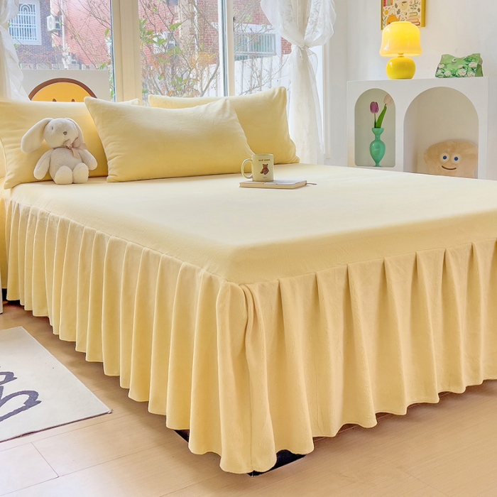 91家纺网 家纺一手货源 找家纺 极梦家纺（支持定制） 2025新款纯色高克重韩版牛奶绒单床裙三件套 牛奶黄