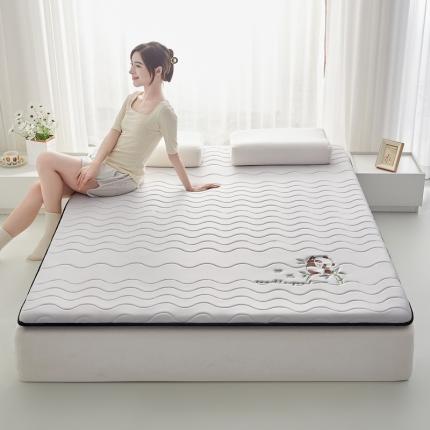 91家纺网 家纺一手货源 找家纺 祁恋婷家居 2023新款A类专版乳胶记忆棉大豆床垫【床垫遮盖物】-款式一 熊猫-灰
