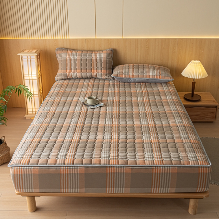 91家纺网 家纺一手货源 找家纺 卡伦 2025新款A类纯棉水洗棉夹棉床笠 错格咖