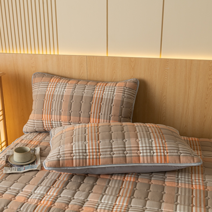 91家纺网 家纺一手货源 找家纺 卡伦 2025新款A类纯棉水洗棉夹棉床笠 错格咖