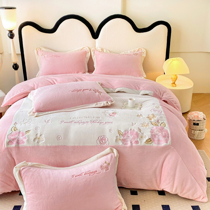 91家纺网 家纺一手货源 找家纺 可以家居 2023新款高克重全消光绣花四件套-伊芙琳 伊芙琳-公主粉