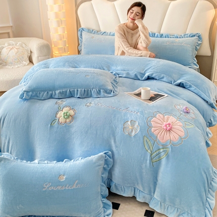 91家纺网 家纺一手货源 找家纺 苏米娜9斤230g高克重韩版立体盘花绣花牛奶绒四件套宝宝金貂懒兔毛毛绒