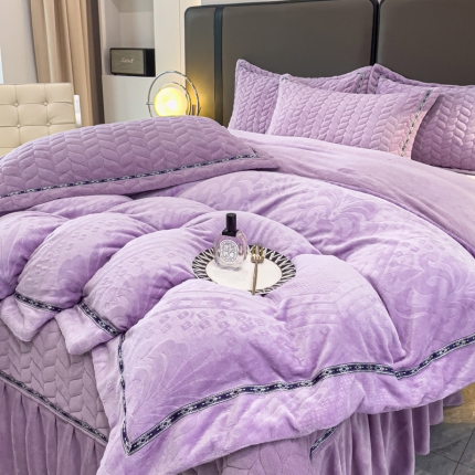 91家纺网 家纺一手货源 找家纺 佰诗特 纯色牛奶绒夹棉床盖三件套简约加棉加厚立体雕花绒织带款床盖四件套