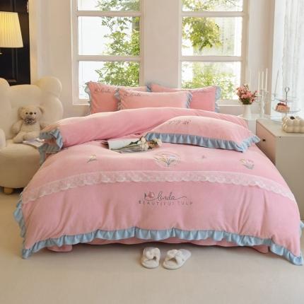 91家纺网 家纺一手货源 找家纺 （总）卡初 2023新款牛奶绒花影系列绣花四件套