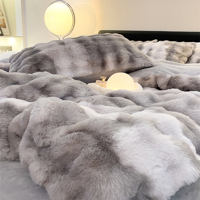 91家纺网 家纺一手货源 找家纺 澳梵 2023新款【极简浪漫】渲染系列-托斯卡纳皮草四件套 渲染-灰