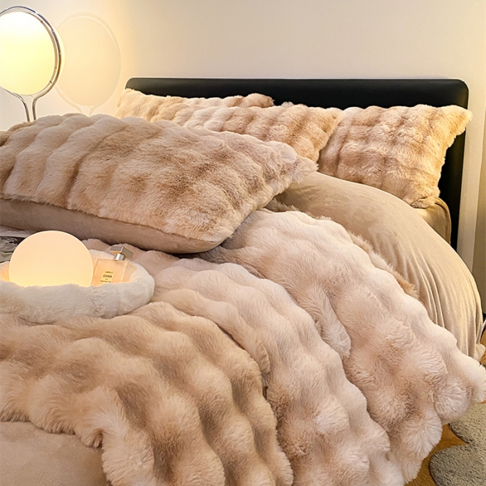 91家纺网 家纺一手货源 找家纺 澳梵 2023新款【极简浪漫】渲染系列-托斯卡纳皮草四件套 渲染-卡其