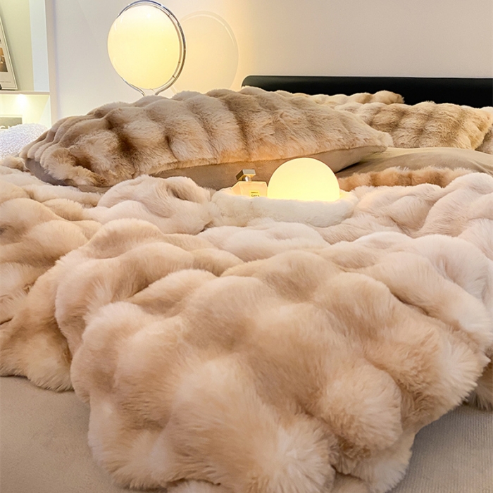 91家纺网 家纺一手货源 找家纺 澳梵 2023新款【极简浪漫】渲染系列-托斯卡纳皮草四件套 渲染-卡其