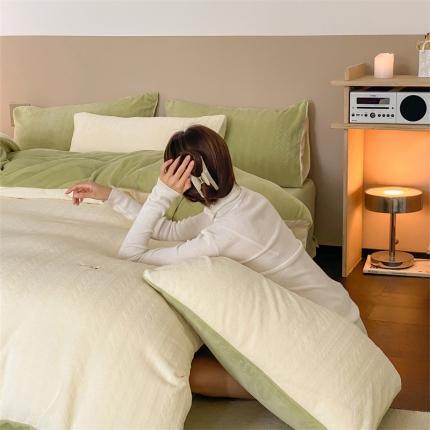 91家纺网 家纺一手货源 找家纺 玉宇阁 2023新款日暮高克重牛奶绒四件套 裸（绒）