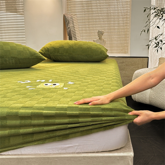 91家纺网 家纺一手货源 找家纺 洋铭区（原狠狠爱）2023新款华夫格单品绒床笠 清格 绿