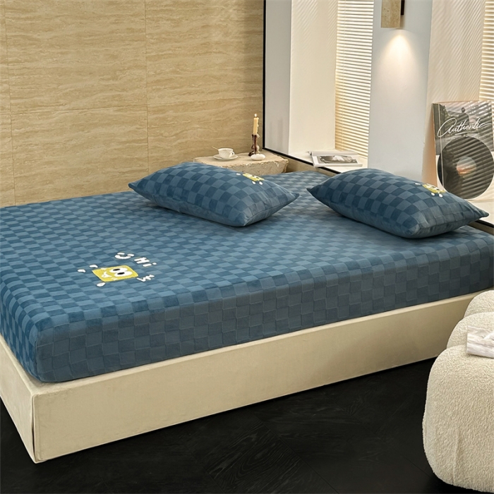 91家纺网 家纺一手货源 找家纺 洋铭区（原狠狠爱）2023新款华夫格单品绒床笠 清格 蓝