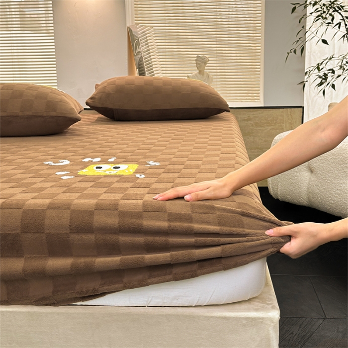 91家纺网 家纺一手货源 找家纺 洋铭区（原狠狠爱）2023新款华夫格单品绒床笠 清格 咖