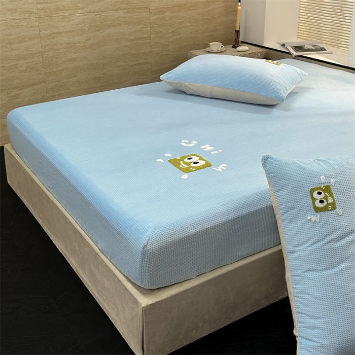 91家纺网 家纺一手货源 找家纺 洋铭区（原狠狠爱）2023新款华夫格单品绒床笠 华夫格 浅蓝