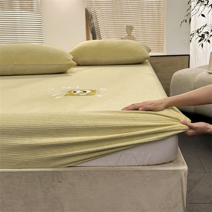 91家纺网 家纺一手货源 找家纺 洋铭区（原狠狠爱）2023新款华夫格单品绒床笠 华夫格 暖阳绿