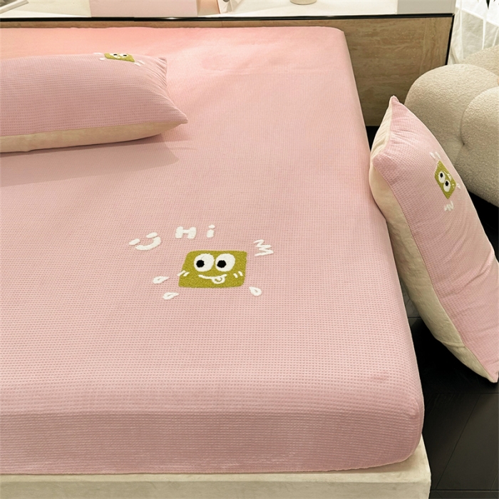 91家纺网 家纺一手货源 找家纺 洋铭区（原狠狠爱）2023新款华夫格单品绒床笠 华夫格 暖粉