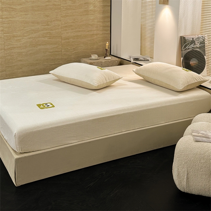 91家纺网 家纺一手货源 找家纺 洋铭区（原狠狠爱）2023新款华夫格单品绒床笠 华夫格 暖阳白