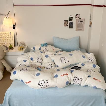 91家纺网 家纺一手货源 找家纺 桃喜 2024新款230g高克重牛奶绒卡通四件套 波点小狗