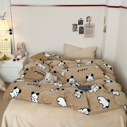 91家纺网 家纺一手货源 找家纺 桃喜 2024新款230g高克重牛奶绒卡通四件套 线条小狗