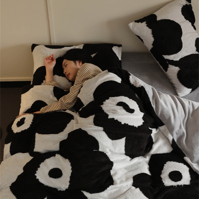 91家纺网 家纺一手货源 找家纺 棉眠 2023新款牛奶绒向阳系列四件套 向阳-黑