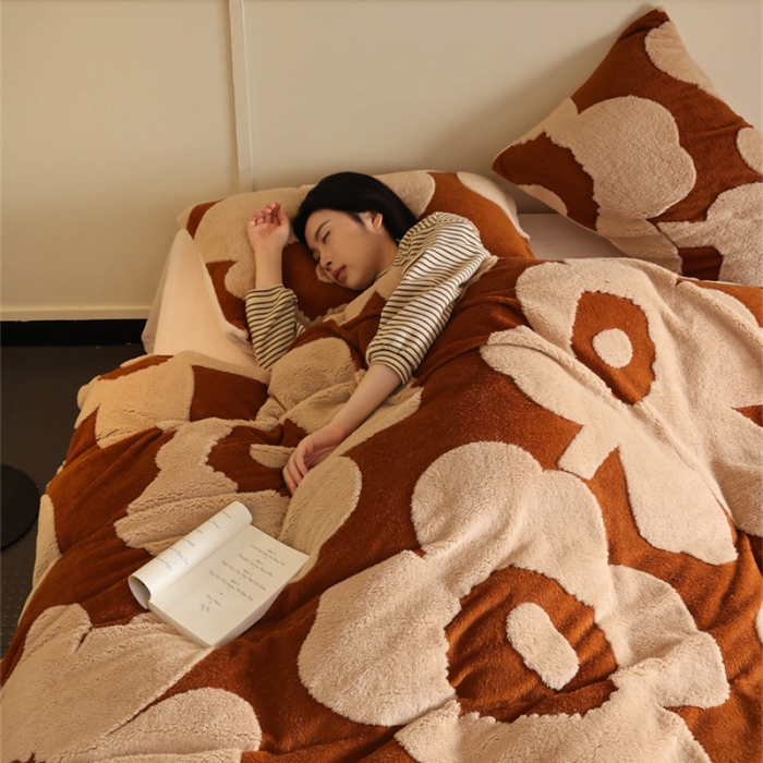 91家纺网 家纺一手货源 找家纺 棉眠 2023新款牛奶绒向阳系列四件套 向阳-焦糖