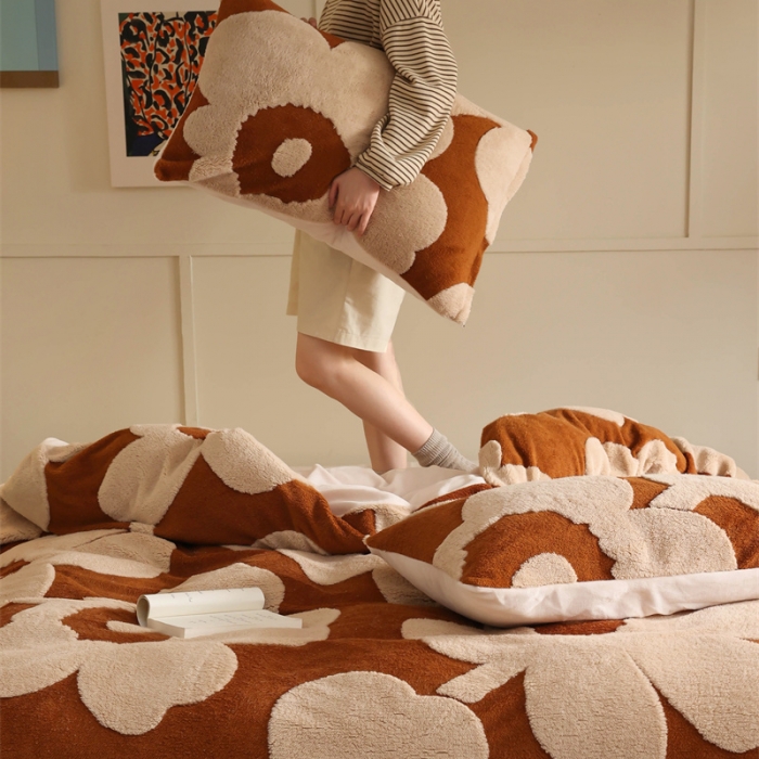 91家纺网 家纺一手货源 找家纺 棉眠 2023新款牛奶绒向阳系列四件套 向阳-焦糖