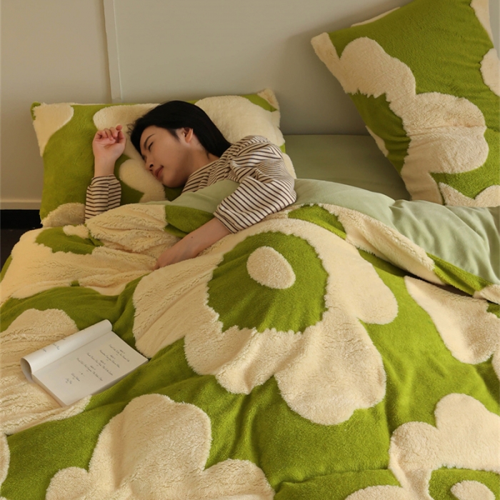 91家纺网 家纺一手货源 找家纺 棉眠 2023新款牛奶绒向阳系列四件套 向阳-苹果绿