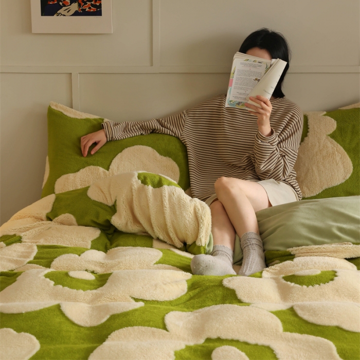 91家纺网 家纺一手货源 找家纺 棉眠 2023新款牛奶绒向阳系列四件套 向阳-苹果绿