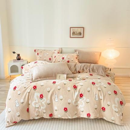 91家纺网 家纺一手货源 找家纺 橘滋 2023新款240克牛奶绒臻棉绒嵌条工艺四件套 梦隐花园