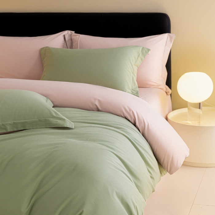 91家纺网 家纺一手货源 找家纺 秀色 2025新款高端50支加厚陶瓷磨毛全棉四件套瑞妮 瑞妮-青提绿2B%桃红