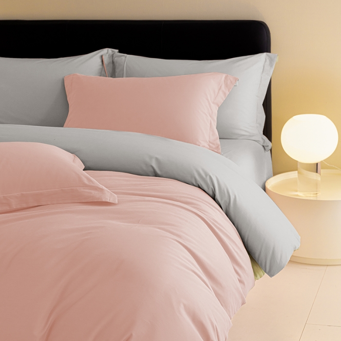 91家纺网 家纺一手货源 找家纺 秀色 2025新款高端50支加厚陶瓷磨毛全棉四件套瑞妮 瑞妮-桃红2B%松灰